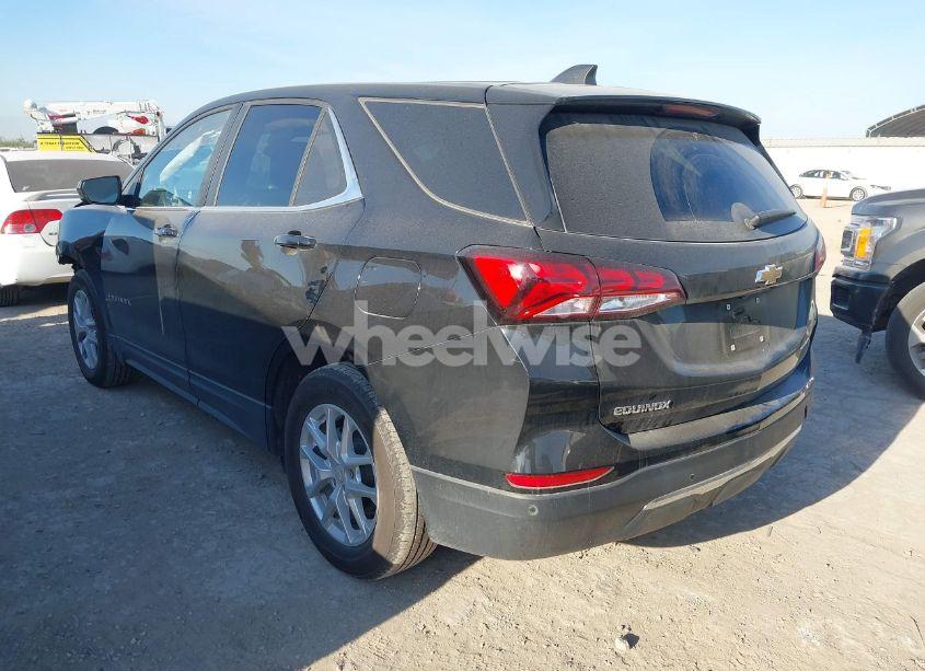 Photo 3 of 2022 Chevrolet Equinox FWD LT (VIN 3GNAXKEV1NL127986)