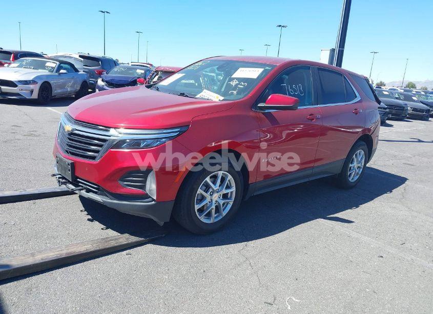 Photo 2 of 2022 Chevrolet Equinox FWD LT (VIN 3GNAXKEV1NL183605)