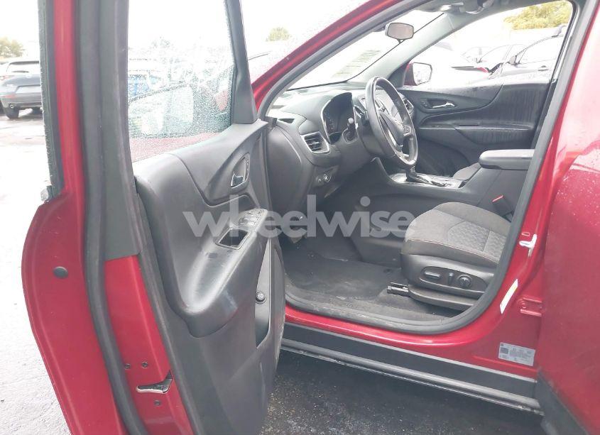 Photo 5 of 2022 Chevrolet Equinox FWD LT (VIN 3GNAXKEV1NL183605)