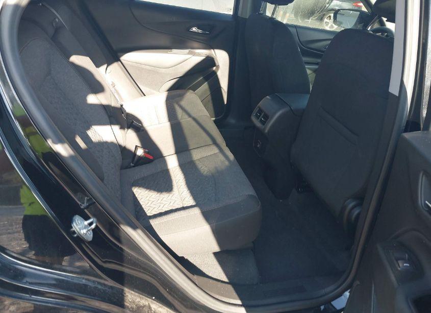 Photo 8 of 2022 Chevrolet Equinox FWD LT (VIN 3GNAXKEV1NL193227)