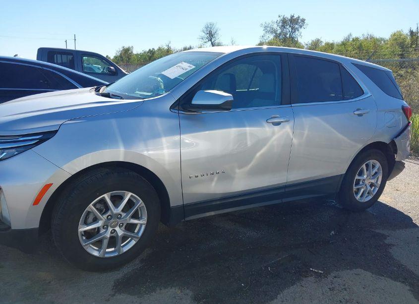 Photo 14 of 2022 Chevrolet Equinox FWD LT (VIN 3GNAXKEV1NL208910)