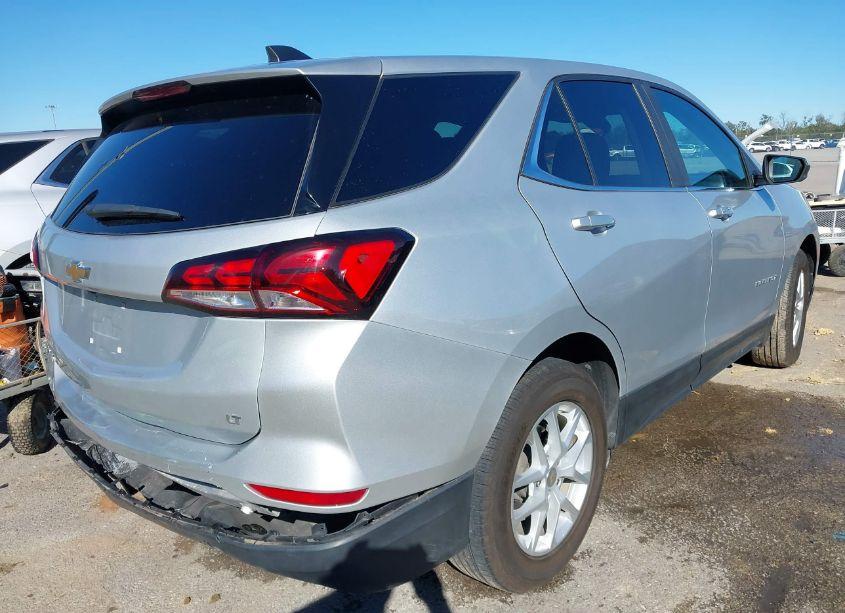 Photo 4 of 2022 Chevrolet Equinox FWD LT (VIN 3GNAXKEV1NL208910)