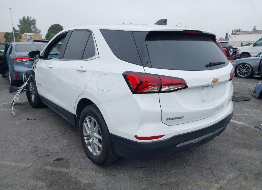 Photo 3 of 2022 Chevrolet Equinox FWD LT (VIN 3GNAXKEV1NL245147)