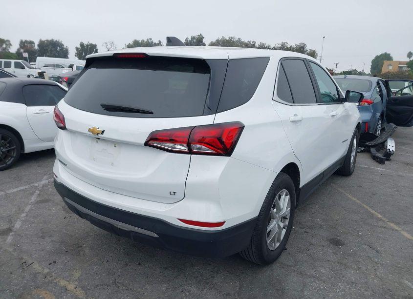 Photo 4 of 2022 Chevrolet Equinox FWD LT (VIN 3GNAXKEV1NL245147)