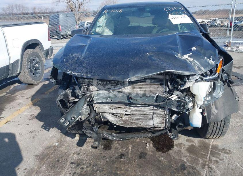 Photo 12 of 2019 Chevrolet Equinox LT (VIN 3GNAXKEV2KL200617)