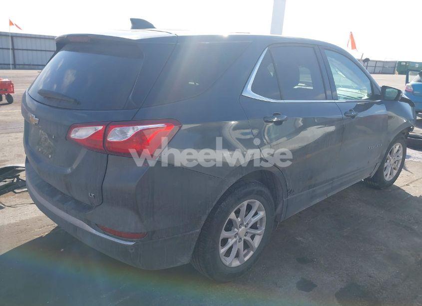 Photo 4 of 2019 Chevrolet Equinox LT (VIN 3GNAXKEV2KL200617)