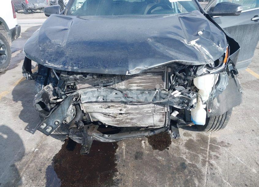 Photo 6 of 2019 Chevrolet Equinox LT (VIN 3GNAXKEV2KL200617)