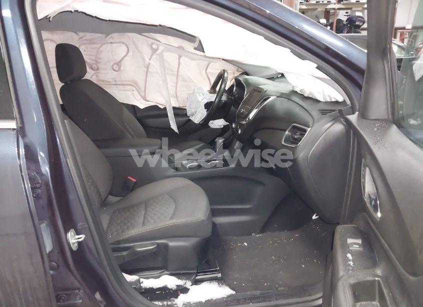 Photo 5 of 2019 Chevrolet Equinox LT (VIN 3GNAXKEV2KL310860)