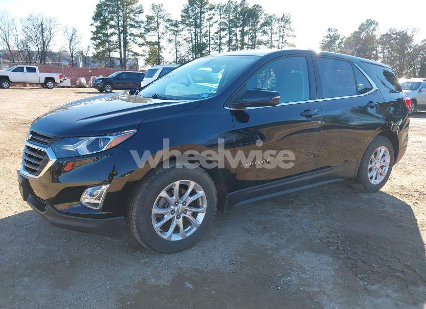 Photo 2 of 2019 Chevrolet Equinox LT (VIN 3GNAXKEV2KL362652)