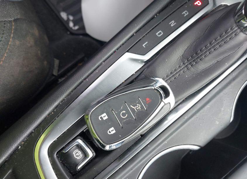 Photo 11 of 2019 Chevrolet Equinox LT (VIN 3GNAXKEV2KS584145)