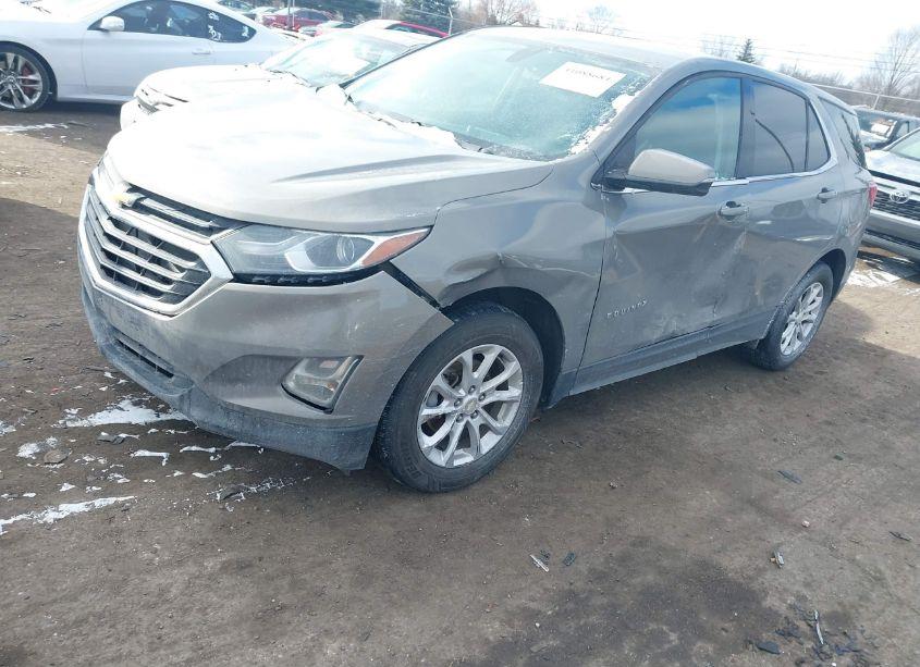 Photo 2 of 2019 Chevrolet Equinox LT (VIN 3GNAXKEV2KS584145)