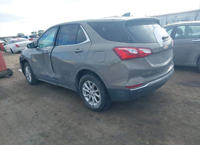 Photo 3 of 2019 Chevrolet Equinox LT (VIN 3GNAXKEV2KS584145)