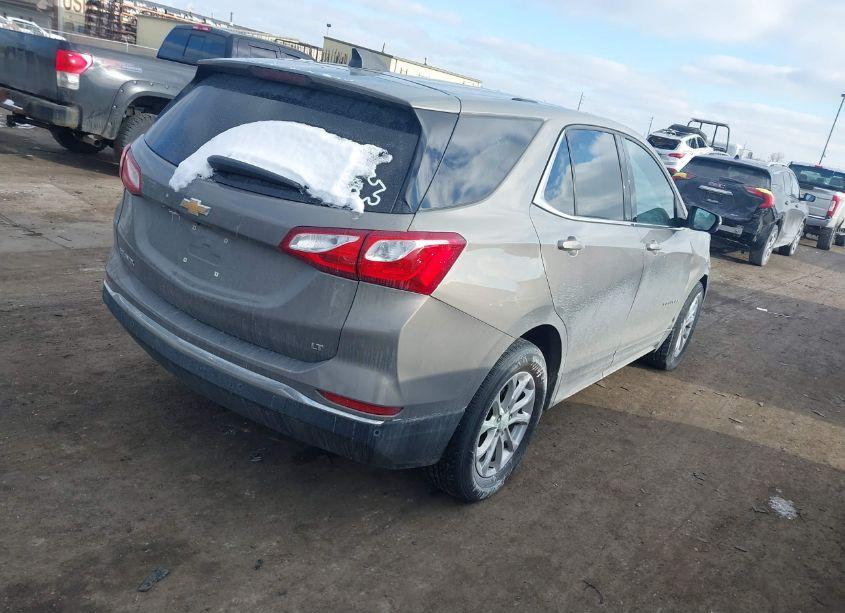 Photo 4 of 2019 Chevrolet Equinox LT (VIN 3GNAXKEV2KS584145)