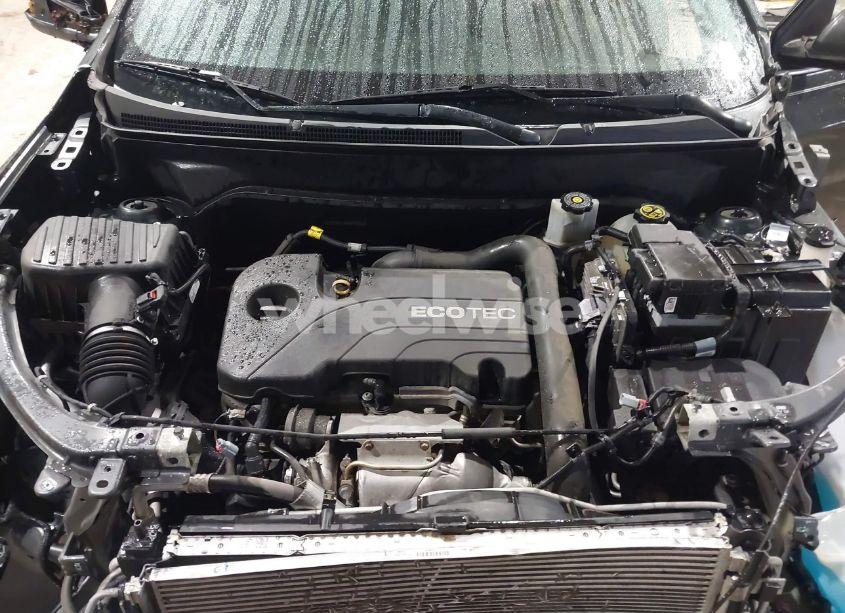 Photo 10 of 2019 Chevrolet Equinox LT (VIN 3GNAXKEV2KS591208)