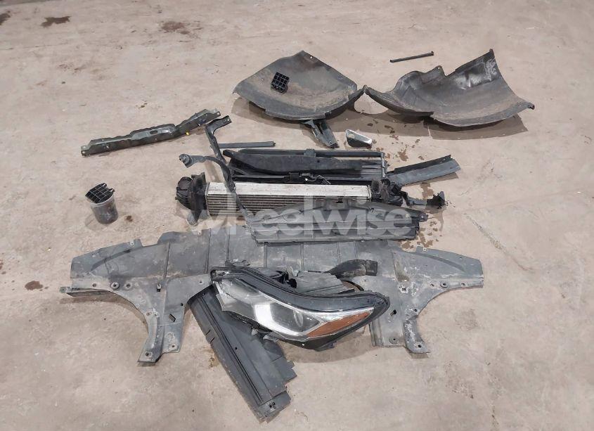 Photo 12 of 2019 Chevrolet Equinox LT (VIN 3GNAXKEV2KS591208)