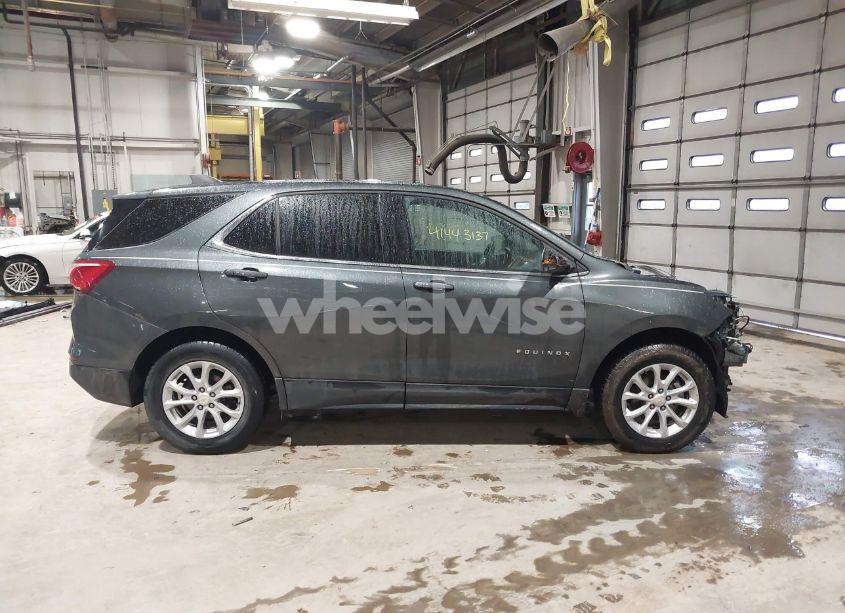 Photo 14 of 2019 Chevrolet Equinox LT (VIN 3GNAXKEV2KS591208)