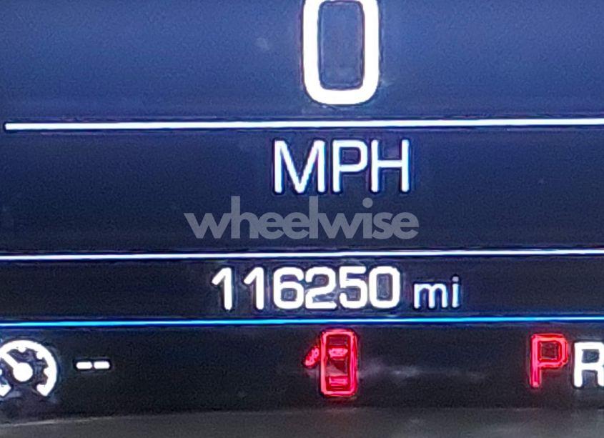 Photo 16 of 2019 Chevrolet Equinox LT (VIN 3GNAXKEV2KS591208)