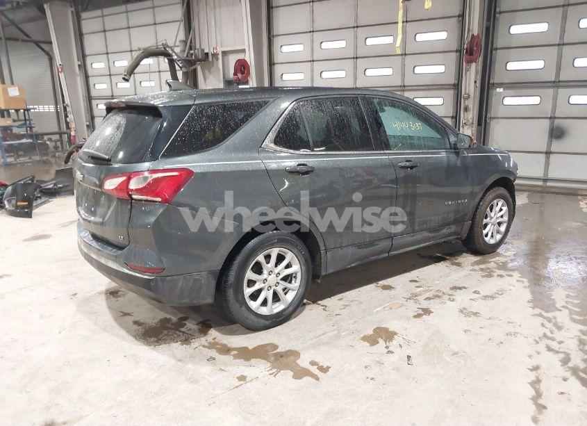 Photo 4 of 2019 Chevrolet Equinox LT (VIN 3GNAXKEV2KS591208)