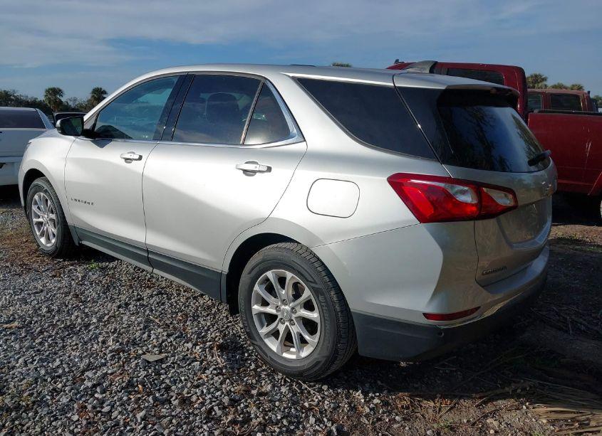 Photo 3 of 2019 Chevrolet Equinox LT (VIN 3GNAXKEV2KS634414)