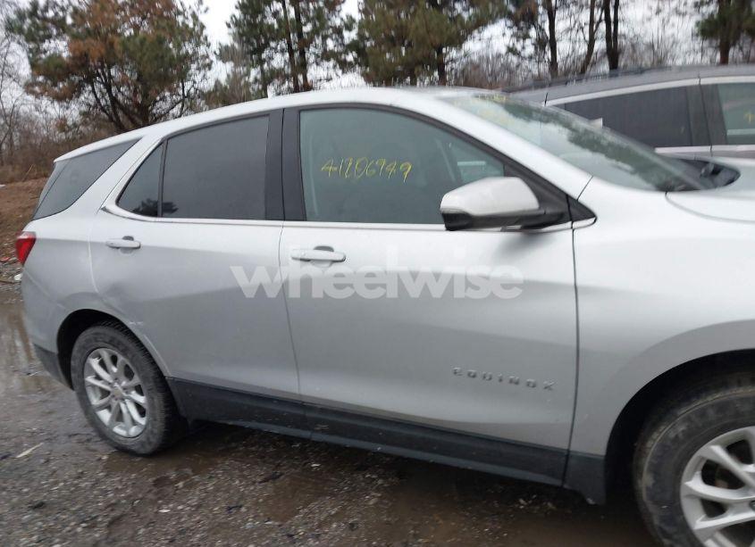 Photo 13 of 2019 Chevrolet Equinox LT (VIN 3GNAXKEV2KS639077)