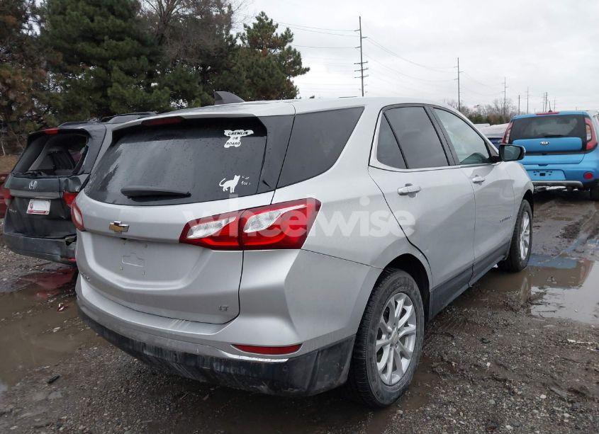 Photo 4 of 2019 Chevrolet Equinox LT (VIN 3GNAXKEV2KS639077)