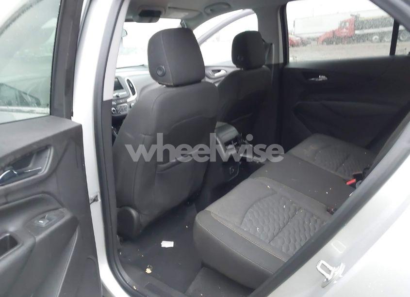 Photo 8 of 2019 Chevrolet Equinox LT (VIN 3GNAXKEV2KS639077)