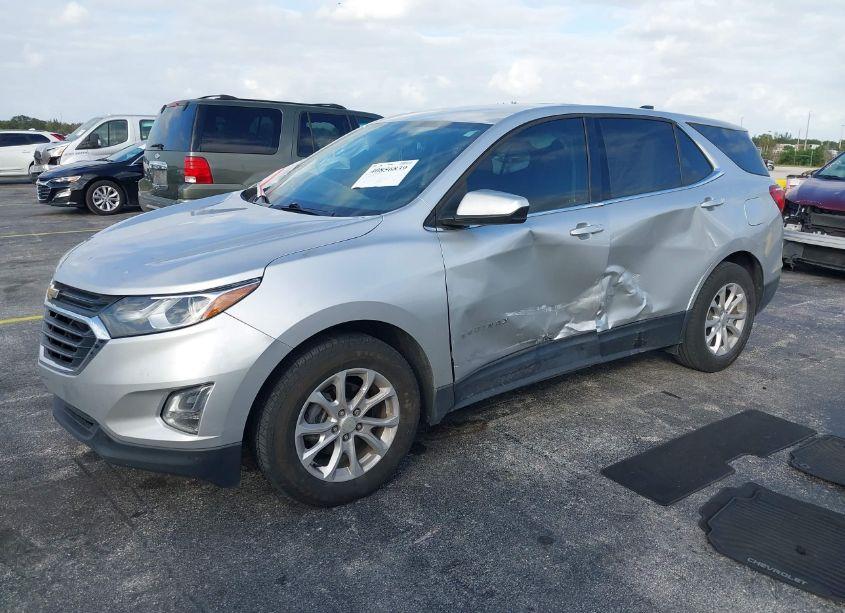 Photo 2 of 2020 Chevrolet Equinox FWD LT 1.5L TURBO (VIN 3GNAXKEV2LS617484)