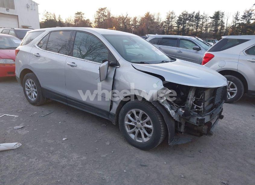 2020 Chevrolet Equinox FWD LT 1.5L TURBO (VIN 3GNAXKEV2LS686028) main photo
