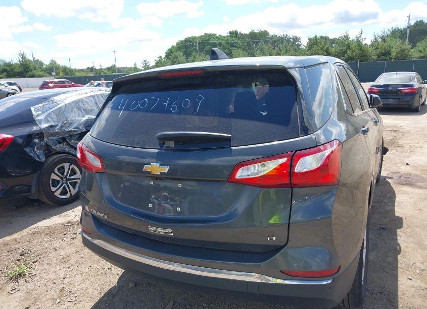 Photo 4 of 2021 Chevrolet Equinox FWD LT (VIN 3GNAXKEV2ML363285)