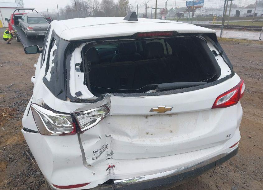 Photo 6 of 2021 Chevrolet Equinox FWD LT (VIN 3GNAXKEV2MS108898)