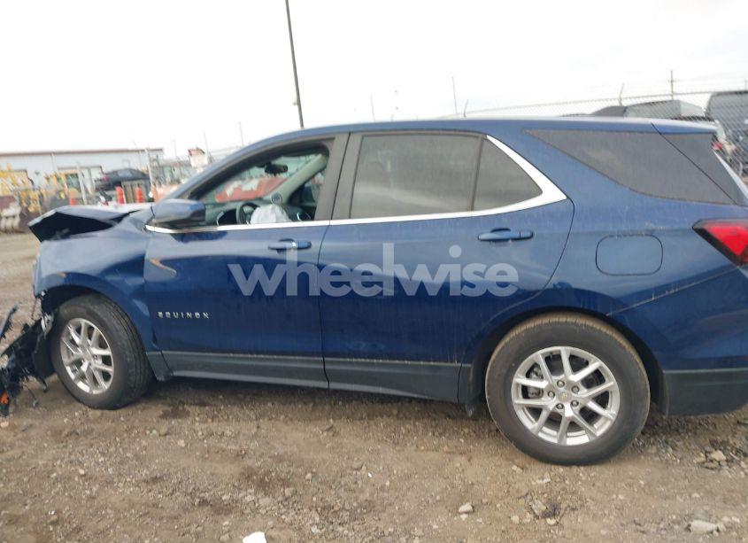Photo 14 of 2022 Chevrolet Equinox FWD LT (VIN 3GNAXKEV2NL245156)