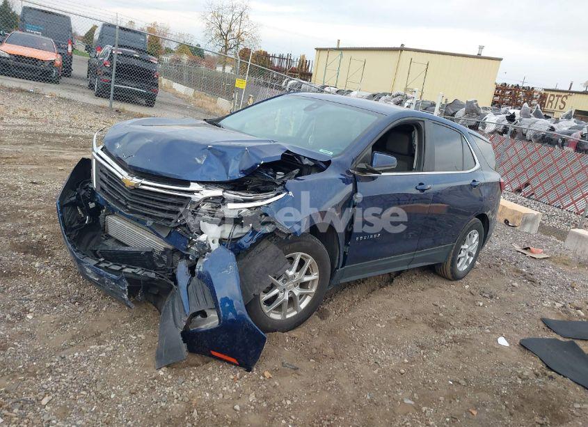 Photo 2 of 2022 Chevrolet Equinox FWD LT (VIN 3GNAXKEV2NL245156)