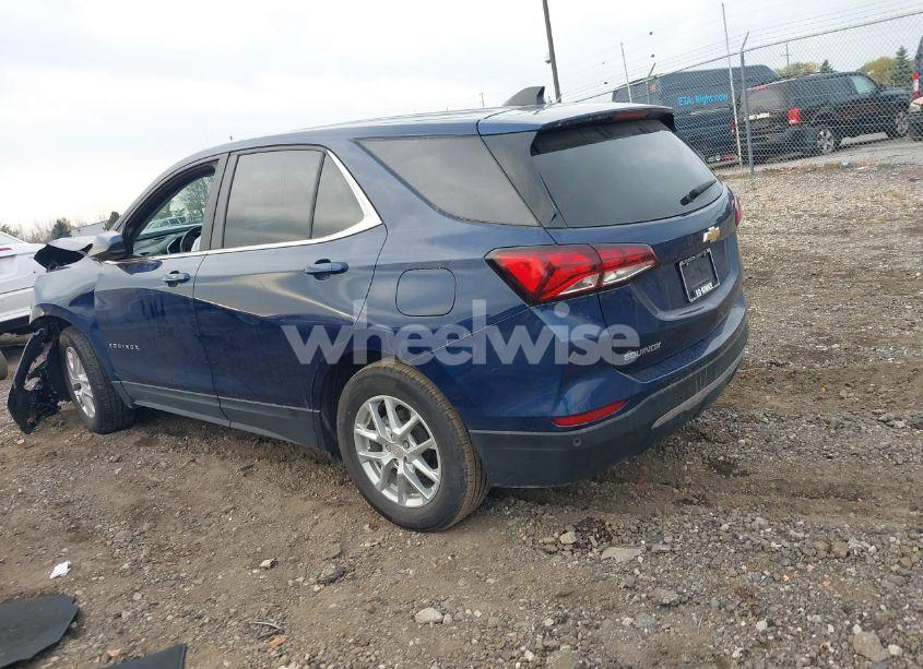 Photo 3 of 2022 Chevrolet Equinox FWD LT (VIN 3GNAXKEV2NL245156)