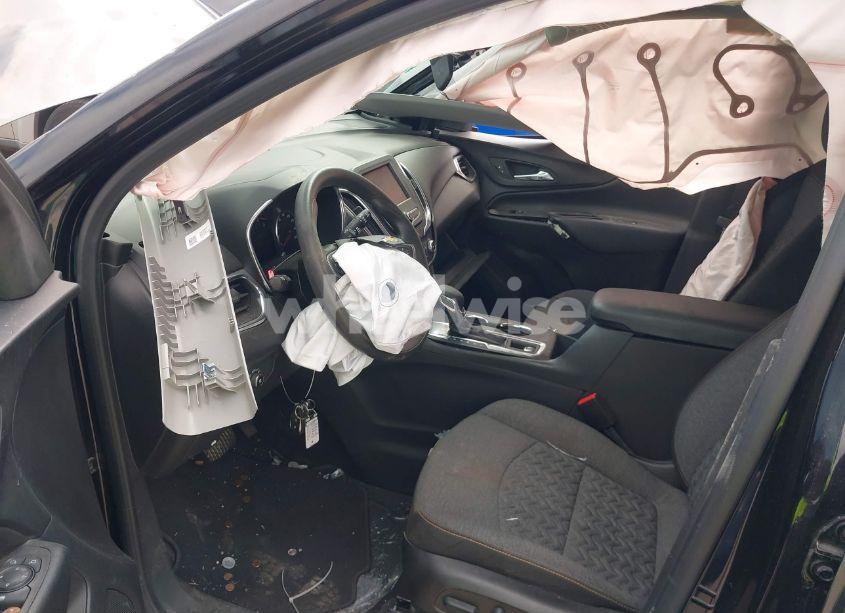 Photo 5 of 2022 Chevrolet Equinox FWD LT (VIN 3GNAXKEV2NL266430)