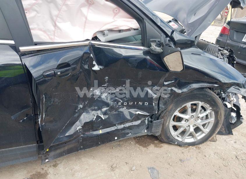 Photo 6 of 2022 Chevrolet Equinox FWD LT (VIN 3GNAXKEV2NL266430)