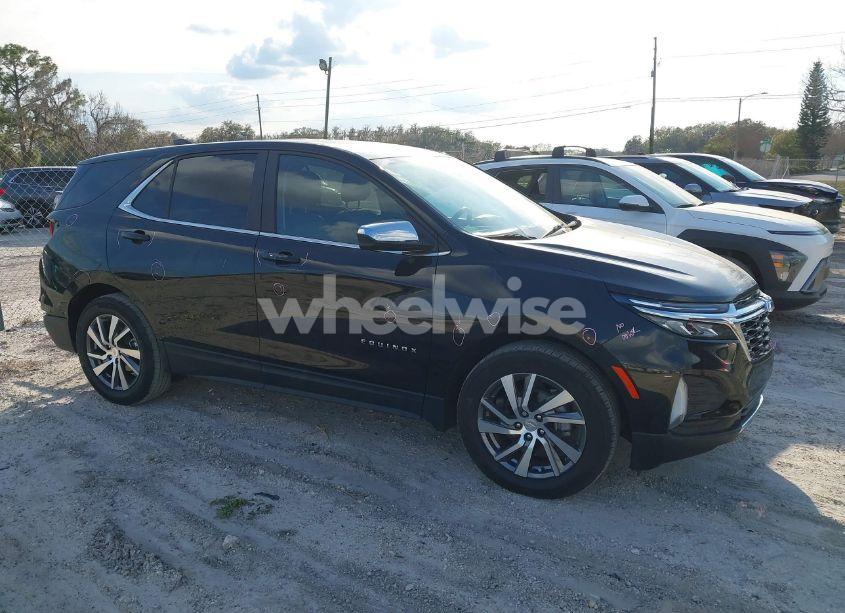 Photo 13 of 2022 Chevrolet Equinox FWD LT (VIN 3GNAXKEV2NL294812)