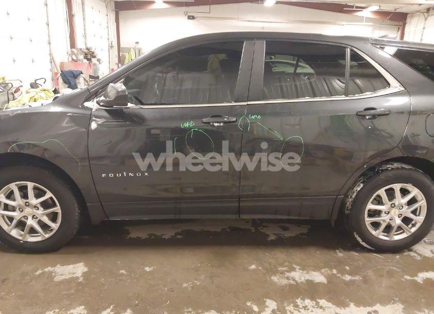 Photo 15 of 2022 Chevrolet Equinox FWD LT (VIN 3GNAXKEV2NS178306)