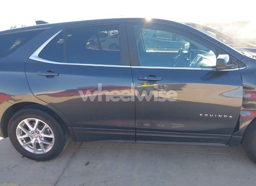 Photo 14 of 2022 Chevrolet Equinox FWD LT (VIN 3GNAXKEV2NS239475)