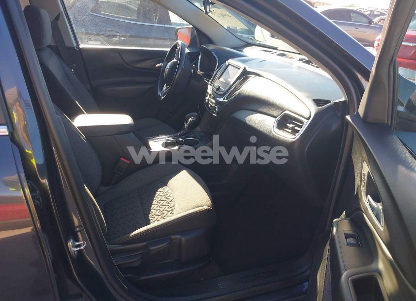 Photo 5 of 2022 Chevrolet Equinox FWD LT (VIN 3GNAXKEV2NS239475)