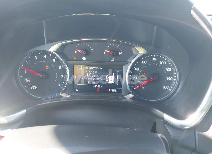 Photo 7 of 2022 Chevrolet Equinox FWD LT (VIN 3GNAXKEV2NS239475)