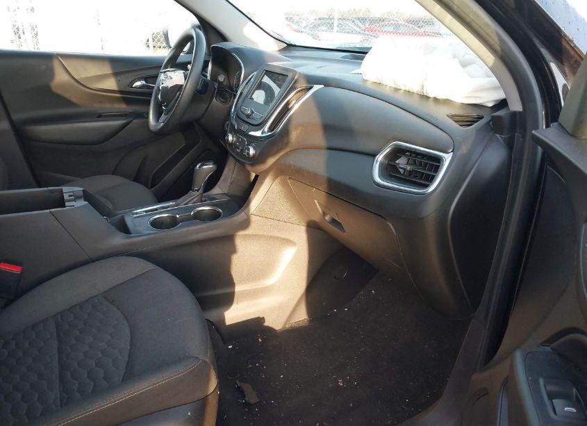 Photo 5 of 2019 Chevrolet Equinox LT (VIN 3GNAXKEV3KL272670)