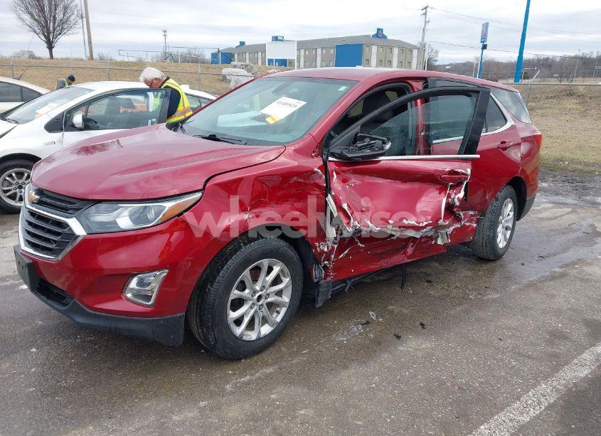 Photo 2 of 2019 Chevrolet Equinox LT (VIN 3GNAXKEV3KS503380)