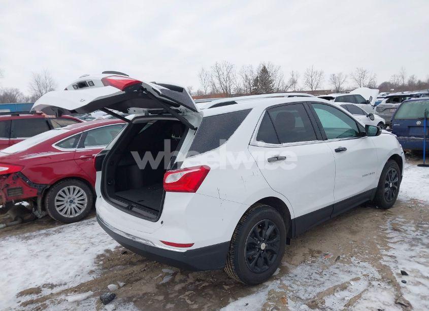 Photo 4 of 2019 Chevrolet Equinox LT (VIN 3GNAXKEV3KS520342)