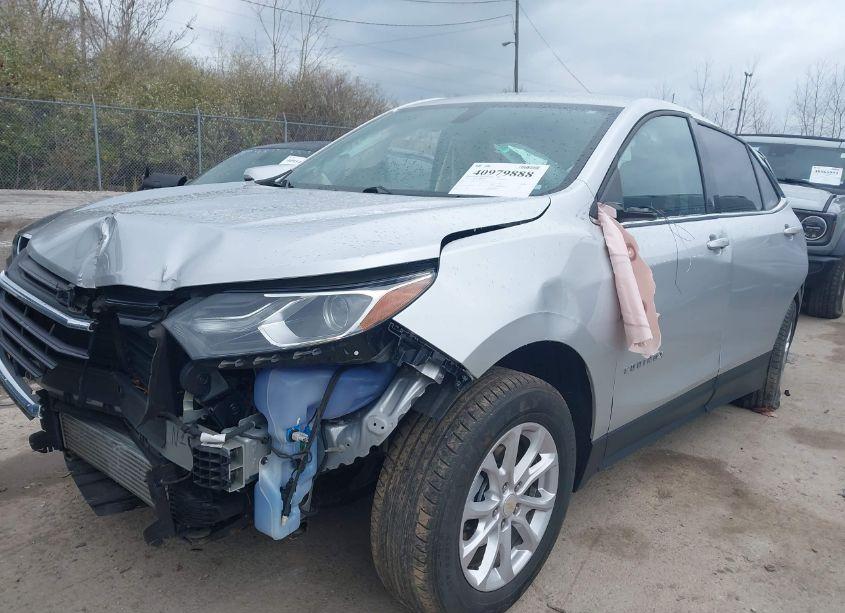 Photo 2 of 2019 Chevrolet Equinox LT (VIN 3GNAXKEV3KS551090)