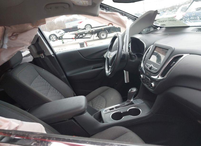 Photo 5 of 2019 Chevrolet Equinox LT (VIN 3GNAXKEV3KS551090)