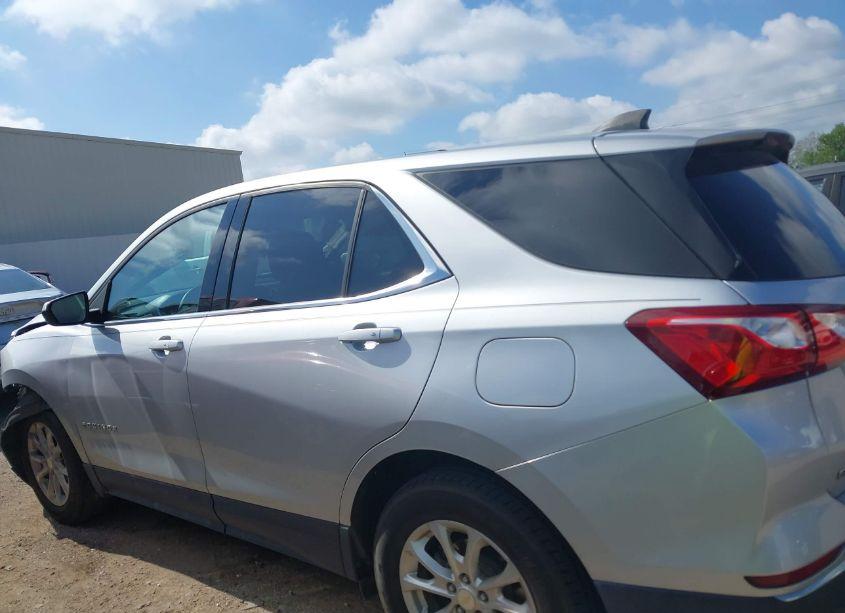 Photo 14 of 2019 Chevrolet Equinox LT (VIN 3GNAXKEV3KS630422)