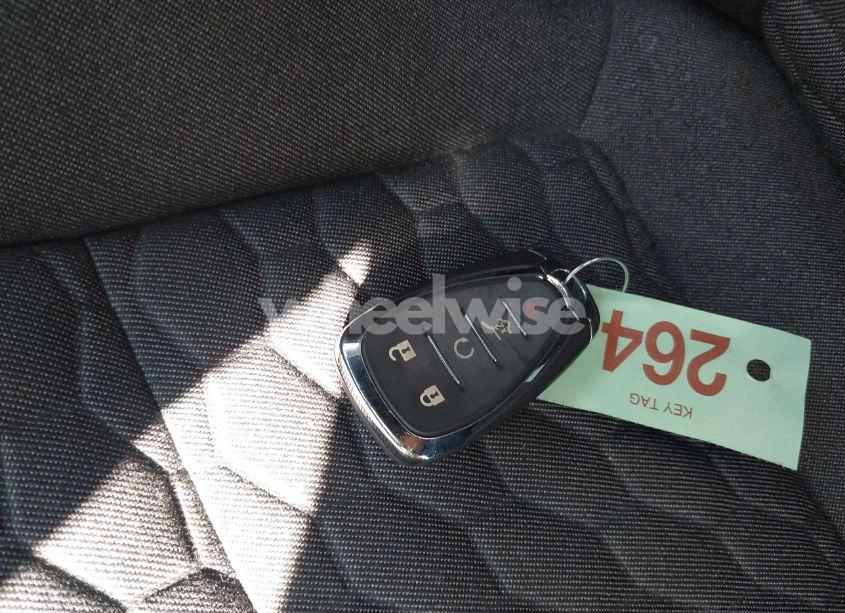 Photo 11 of 2019 Chevrolet Equinox LT (VIN 3GNAXKEV3KS634647)