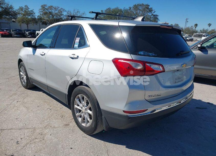 Photo 3 of 2019 Chevrolet Equinox LT (VIN 3GNAXKEV3KS634647)