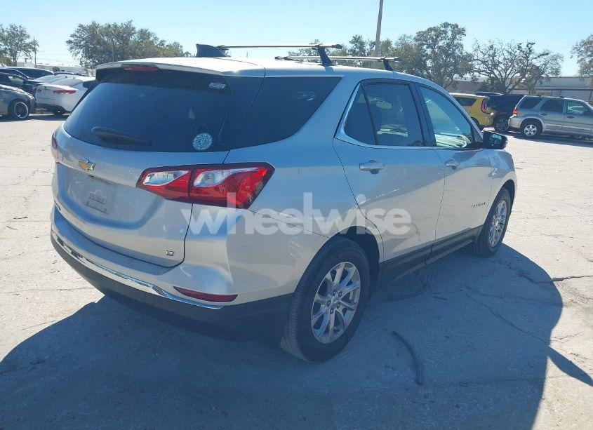 Photo 4 of 2019 Chevrolet Equinox LT (VIN 3GNAXKEV3KS634647)