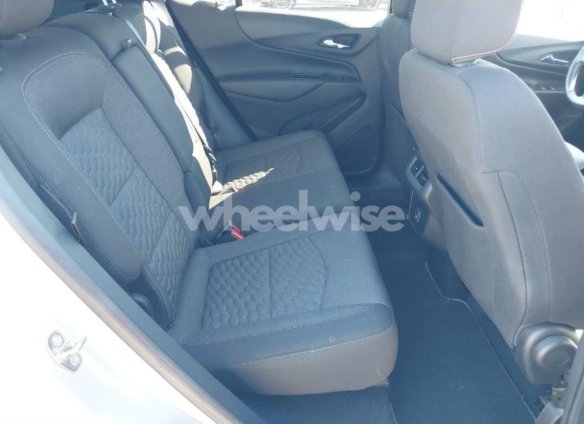 Photo 8 of 2019 Chevrolet Equinox LT (VIN 3GNAXKEV3KS634647)